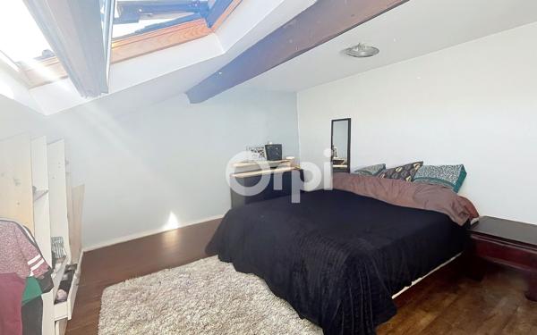Immeuble à vendre    11 pièces •  Aspet