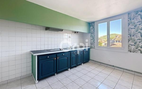 Immeuble à vendre    11 pièces •  Aspet