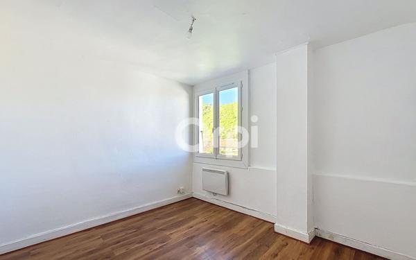 Immeuble à vendre    11 pièces •  Aspet