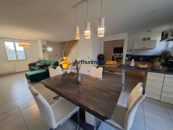 Location                                                      Maison
                        
                     5 pièces                      102 m2                     à Pommeuse