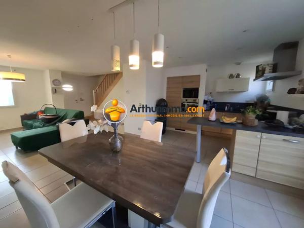 Location                                                      Maison
                        
                     5 pièces                      102 m2                     à Pommeuse