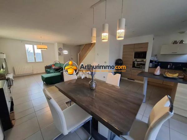 Location                                                      Maison
                        
                     5 pièces                      102 m2                     à Pommeuse