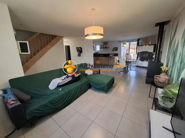 Location                                                      Maison
                        
                     5 pièces                      102 m2                     à Pommeuse