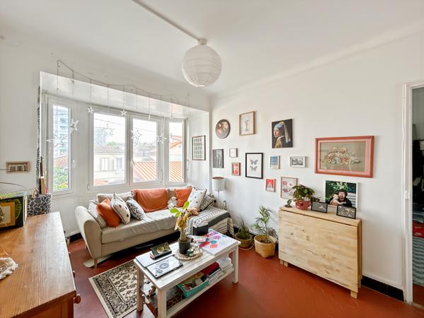 Marseille (13014) T2 de 34 m2 dans immeuble rénové au Canet