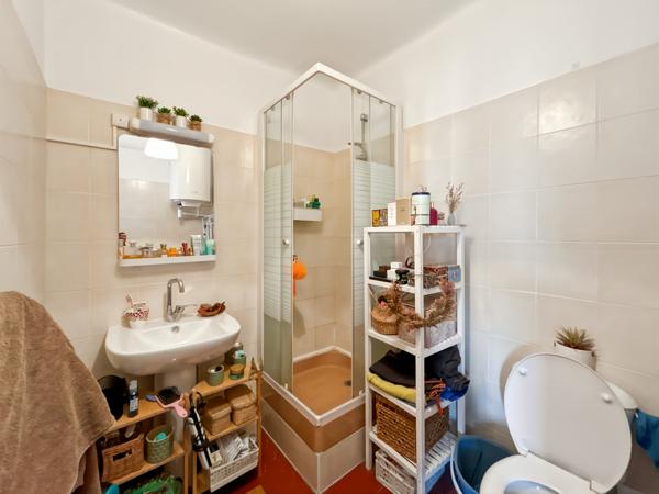 Marseille (13014) T2 de 34 m2 dans immeuble rénové au Canet