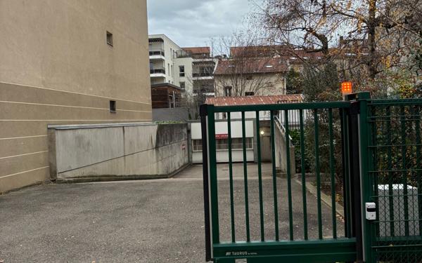 Stationnement à vendre    Lyon 3