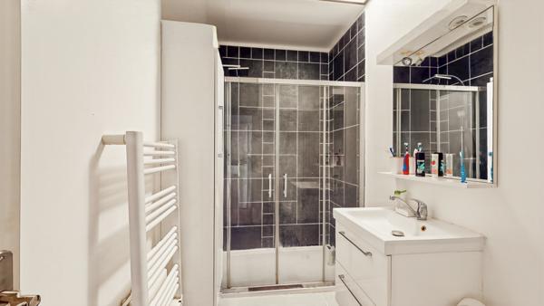 Marseille (13003) MAISON DUPLEX AVEC JARDIN TERRASSE ARBORÉE BELLE DE MAI