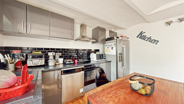 Marseille (13003) MAISON DUPLEX AVEC JARDIN TERRASSE ARBORÉE BELLE DE MAI