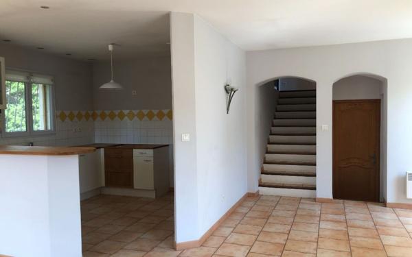 Maison à louer    3 pièces •  Salon-de-Provence