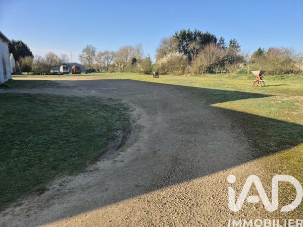 Maison à vendre 4 pièces 350 m² Chaunay