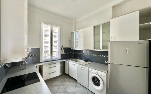 Appartement à vendre    3 pièces • 59,30 m2 Nice