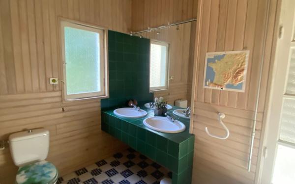 Maison à vendre    6 pièces • 204 m2 Pessac