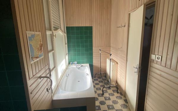 Maison à vendre    6 pièces • 204 m2 Pessac