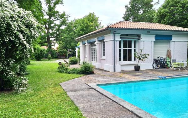 Maison à vendre    6 pièces • 204 m2 Pessac