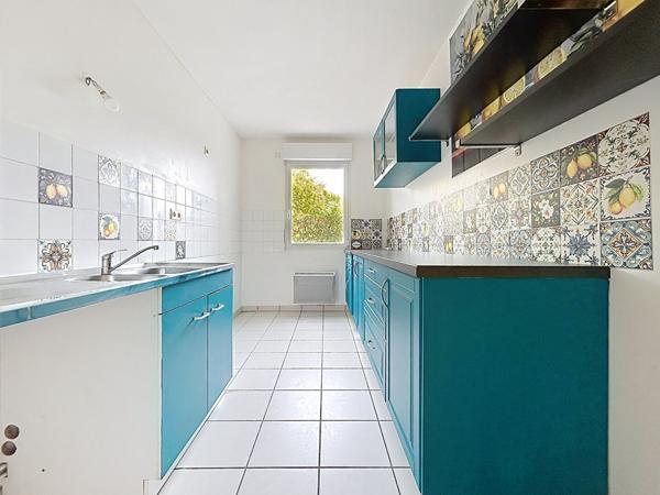 Appartement T3 en rez-de-jardin avec terrasse et parking privatif - SAINT-AVERTIN