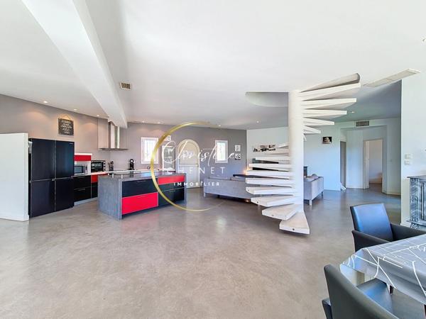 Marina 3 chambres avec appontement de 15 m pour bateau