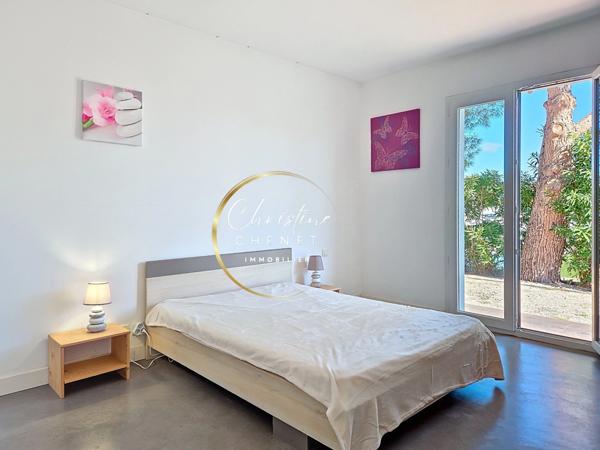 Marina 3 chambres avec appontement de 15 m pour bateau