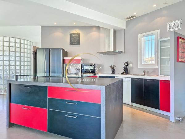 Marina 3 chambres avec appontement de 15 m pour bateau