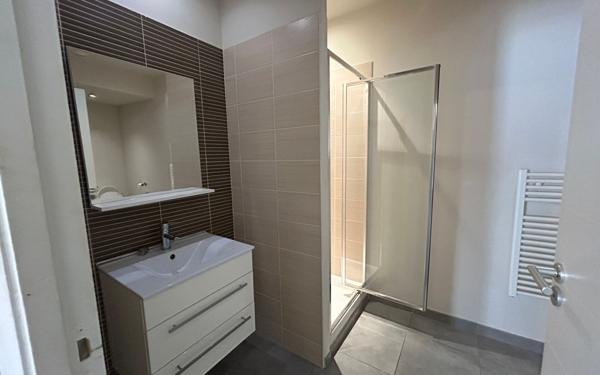 Appartement à louer    1 pièce •  Avignon