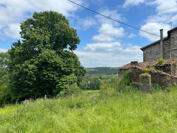 Corps de ferme à rénover avec terrain de 1203 m2