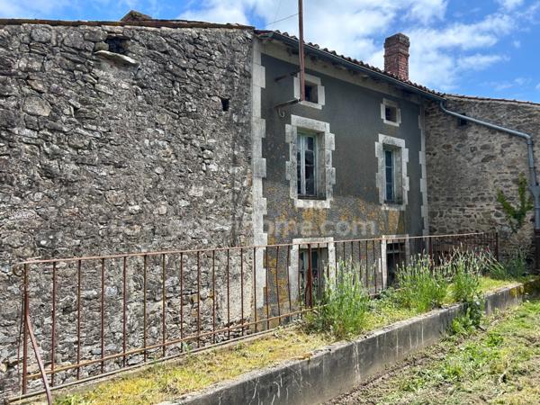 Corps de ferme à rénover avec terrain de 1203 m2