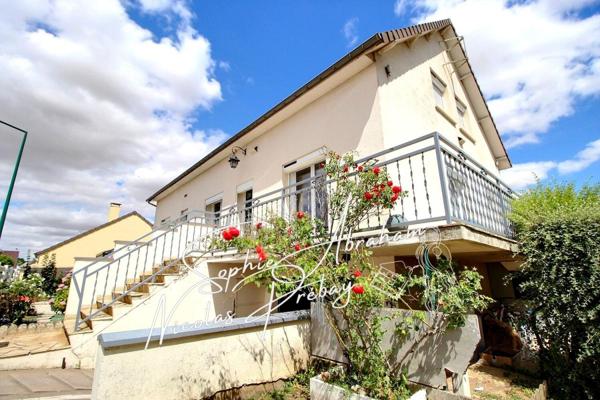 Maison, 6 chambres, sur sous-sol total avec jardin clos
