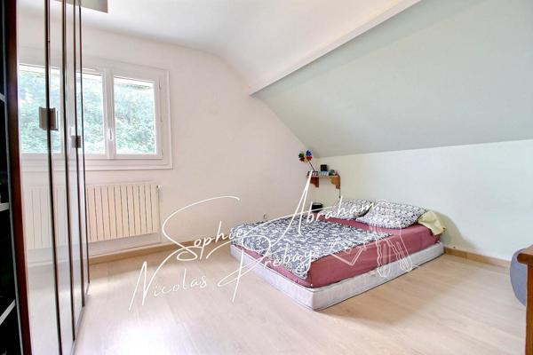 Maison, 6 chambres, sur sous-sol total avec jardin clos