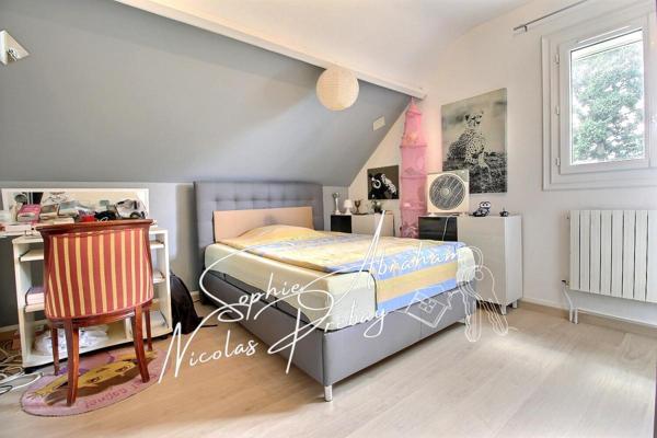 Maison, 6 chambres, sur sous-sol total avec jardin clos