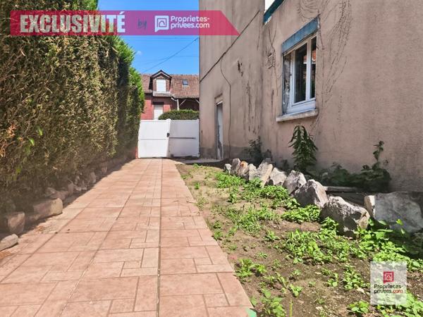 WATTRELOS, secteur de l'Union, Maison 1930 semi individuelle avec 3 chambres, bureau, cour, garage