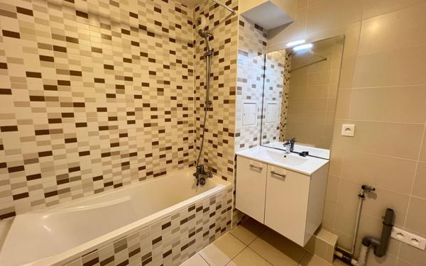 Appartement à vendre    3 pièces • 61,99 m2 Lingolsheim