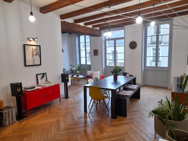 BAISSE DE PRIX MAISON DE VILLE 4 CH AVEC JARDIN CLOS ET GARAGE