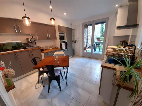 BAISSE DE PRIX MAISON DE VILLE 4 CH AVEC JARDIN CLOS ET GARAGE