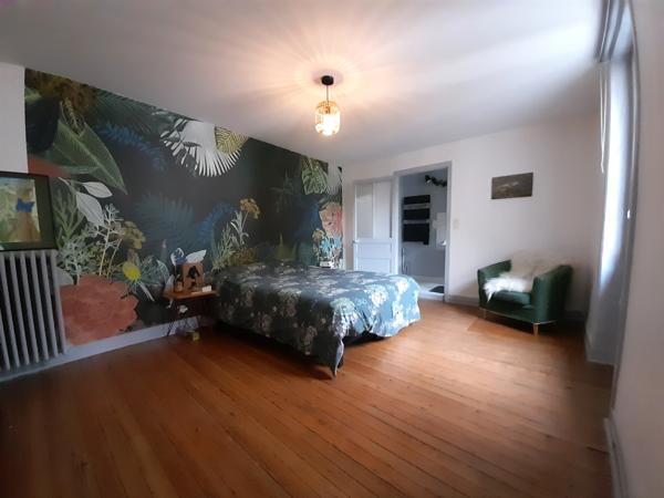 BAISSE DE PRIX MAISON DE VILLE 4 CH AVEC JARDIN CLOS ET GARAGE