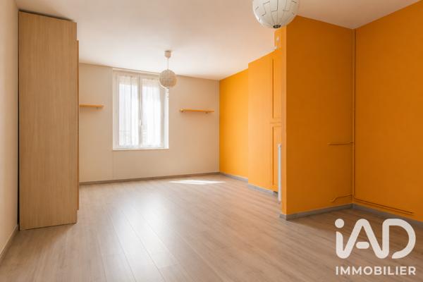 Location maison 11 pièces 295 m² Linas