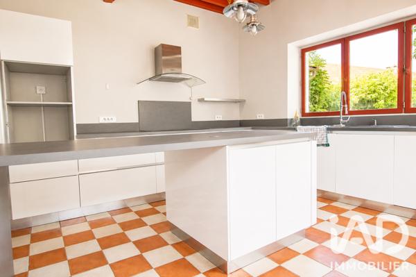 Location maison 11 pièces 295 m² Linas