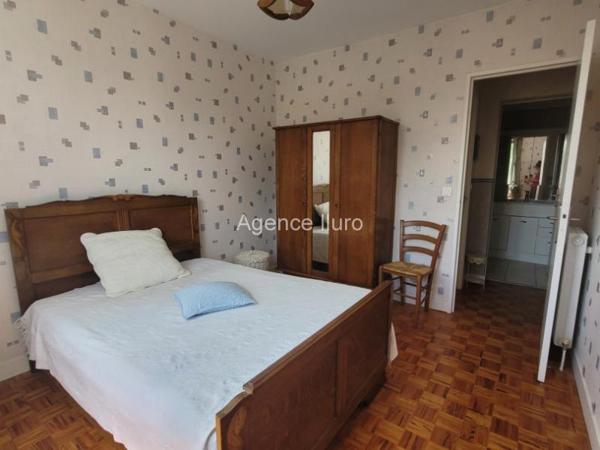 Location meublée - T3 - Oloron-sainte-marie - Réf.:205424 Bel appartement T3 meublé - Balcon - cave - Ascenseur