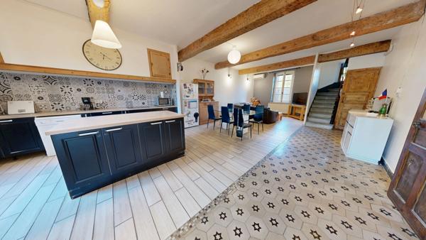 Marcorignan, jolie maison de village avec jardin et grange