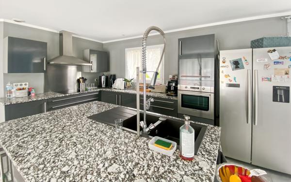 Maison à vendre    8 pièces •  Montauban