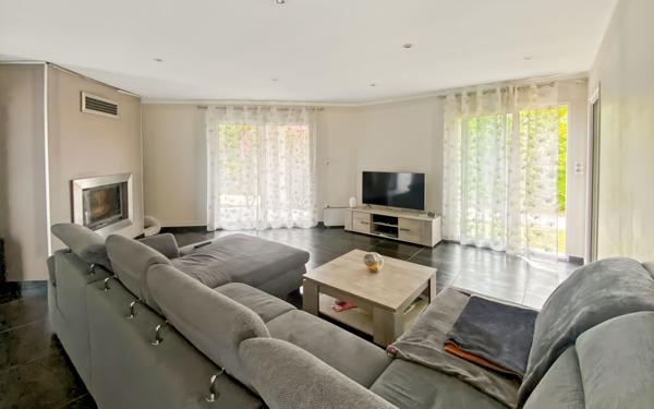 Maison à vendre    8 pièces •  Montauban