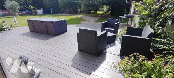 Hameau calme à 8 min de Melle et 5 min de LEZAY. Belle longère bien exposée sans vis à vis réno...