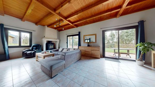 SAINT SAUVANT - MAISON - 4 CHAMBRES - DOUBLE GARAGE