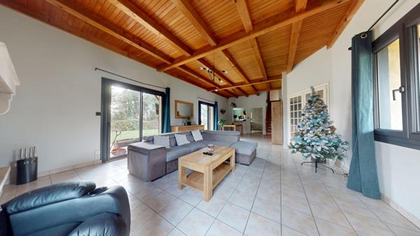 SAINT SAUVANT - MAISON - 4 CHAMBRES - DOUBLE GARAGE