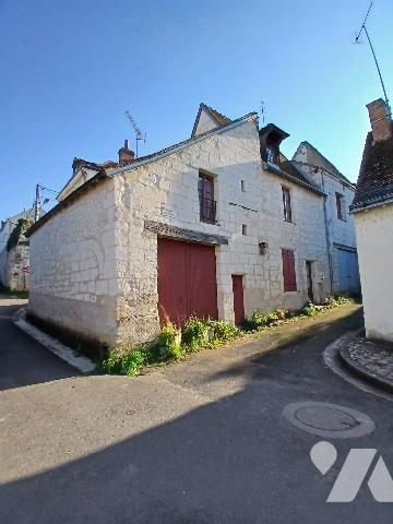 Maison de ville sur trois niveaux avec garage