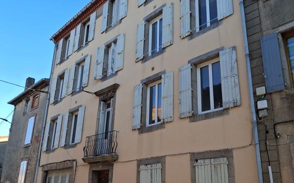 Immeuble à vendre    2 pièces •  Mazamet