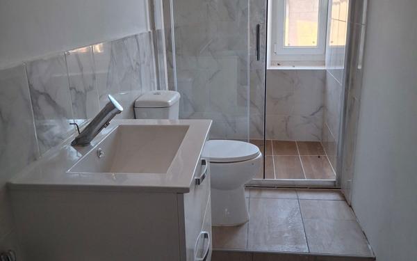 Immeuble à vendre    2 pièces •  Mazamet