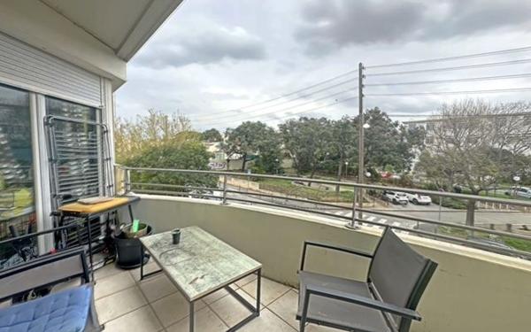 Appartement à vendre    2 pièces • 51,80 m2 Marseille 8