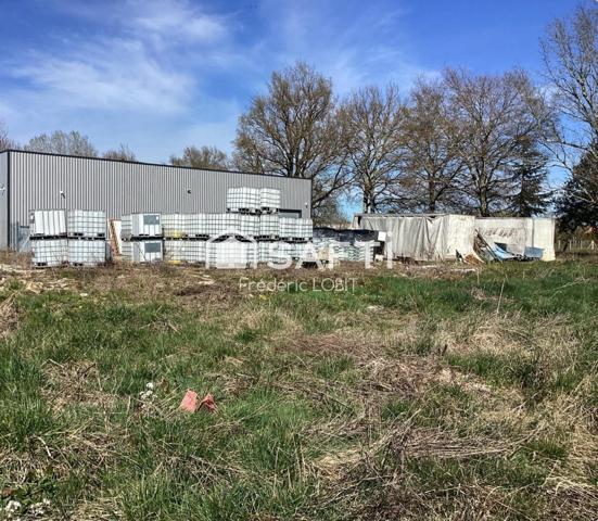 locale commerciale plus terrain constructible