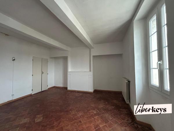 Maison de ville avec cour, Mazan centre