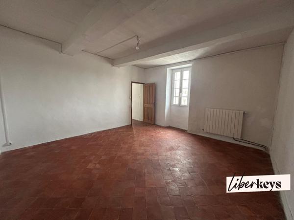 Maison de ville avec cour, Mazan centre