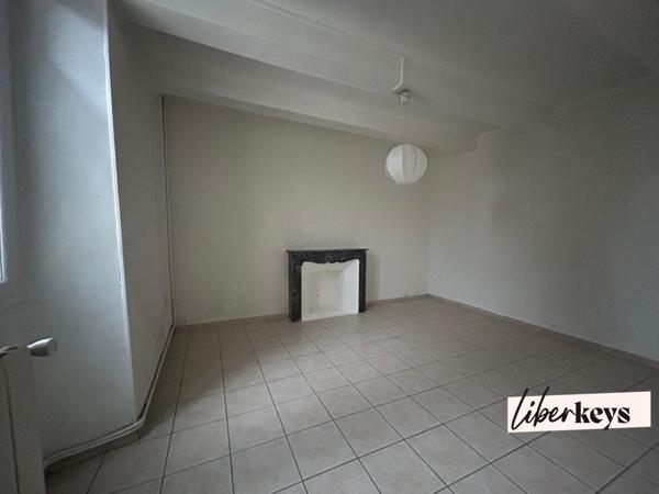 Maison de ville avec cour, Mazan centre